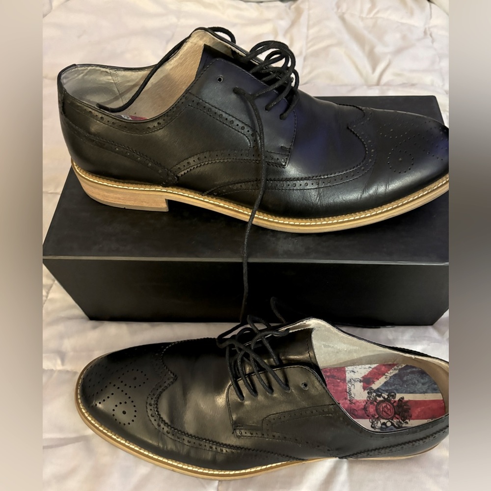 English Laundry wing tips